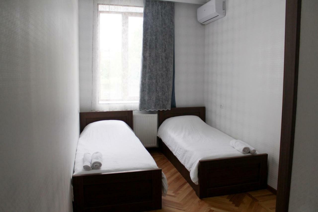 Bagration Hotell Gori Exteriör bild