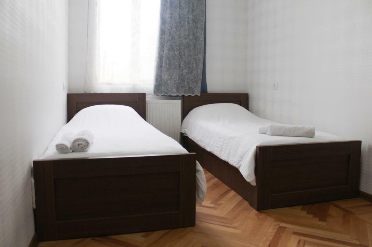 Bagration Hotell Gori Exteriör bild