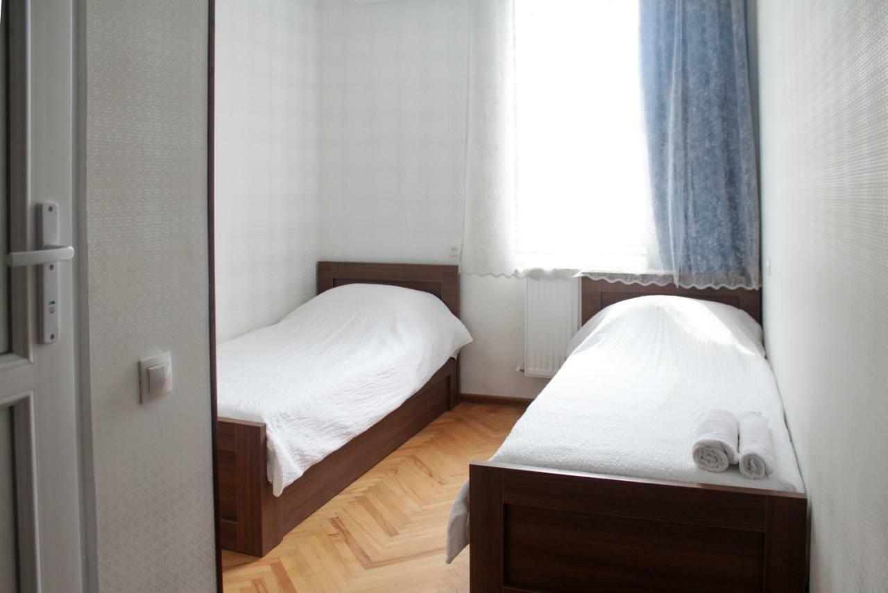 Bagration Hotell Gori Exteriör bild